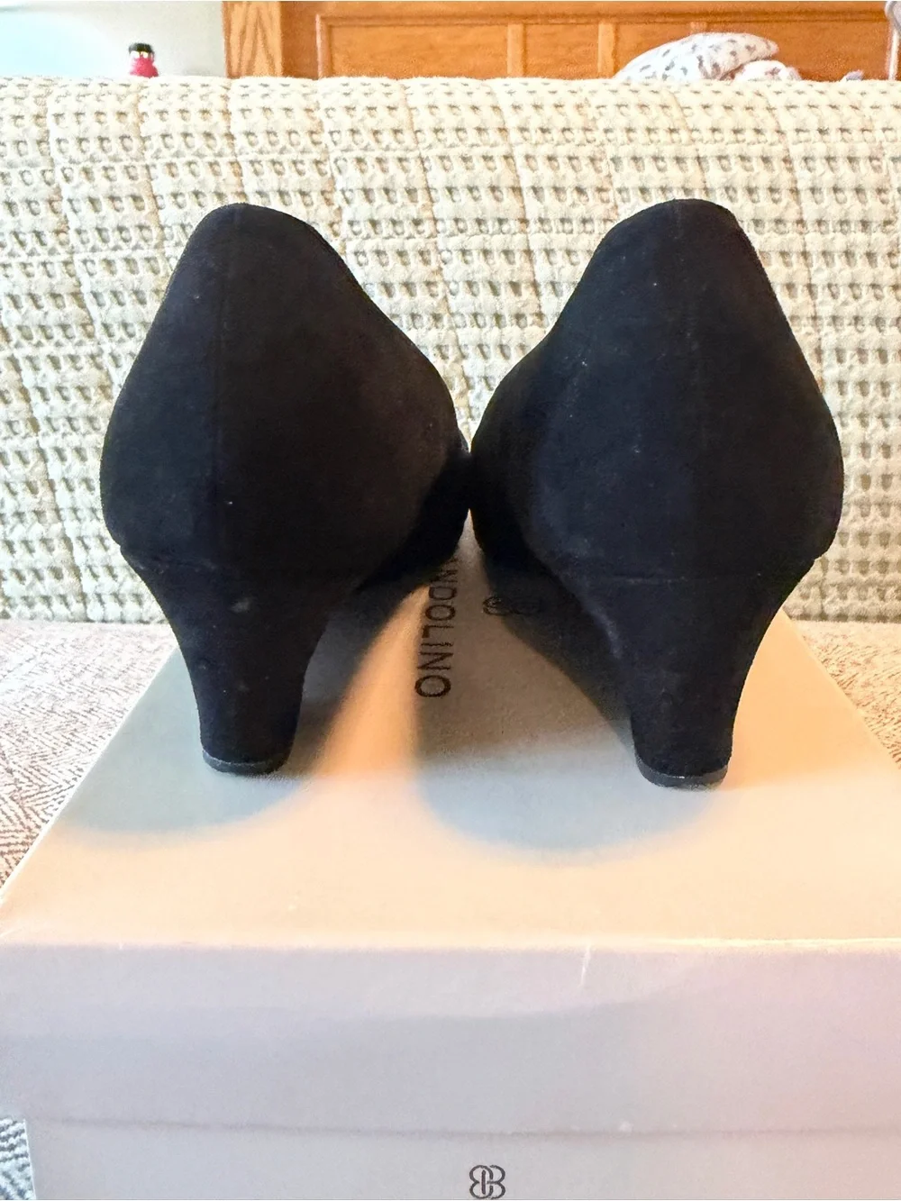 Bandolino Black Suede wedge/pump dress